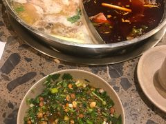 -肖肖酸萝卜鱼火锅(总店)