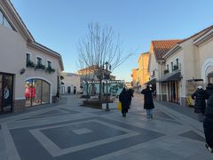 -斯普瑞斯奥特莱斯