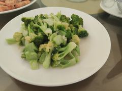 蒜蓉西蓝花-四海鲜渔家菜(黄金海岸店)