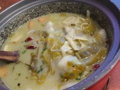 -周鱼小馆石锅酸菜鱼(活力汇店)