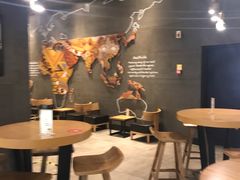 大堂-星巴克臻选(舟山凯虹广场店)