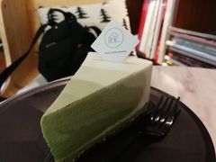 -彳亍咖啡·这里(水湾路店)