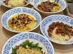 -李与白包子铺(桐梓林店)