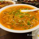 猪耳朵，牛头肉，凉粉，都不错，西湖牛肉羹，肚丝汤