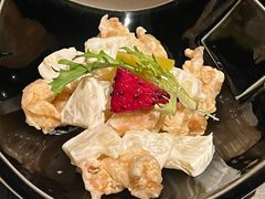 凤梨虾球-穹六人间 people 6(岳阳路店)