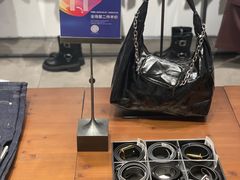 -URBAN REVIVO(上海中庚漫游城店)