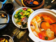 -云海肴·汽锅鸡·云南菜(天山百盛优客店)