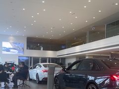-上海冠松华奥奥迪4S店(张江店)