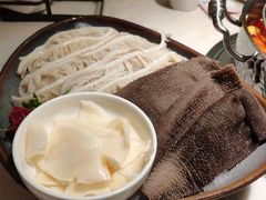 -左庭右院鲜牛肉火锅(浦江欢乐颂店)