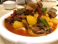 新疆大盘鸡-巴扎美食·新疆菜·西域歌舞表演餐厅(新疆大厦店)
