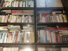 -钟书阁(松江泰晤士小镇店)