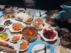 -雍容荟帝王蟹活龙虾展台自助(IFS黑金店)