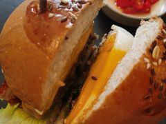 -HIGH FIVE哈福手工汉堡(桂林路店)