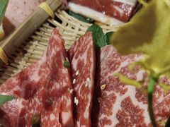 -山川小町·极番烧肉(新地假日广场店)
