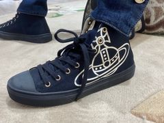 -Vivienne Westwood(上海来福士广场店)