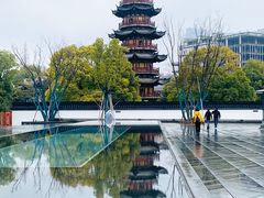 景点-龙华寺