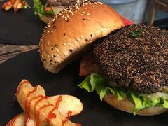 -HIGH FIVE哈福手工汉堡(桂林路店)