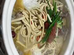筒骨煲汤-遇见 ·砂师弟与二师兄