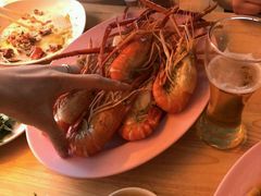 -J Daeng Seafood