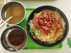 特色腊肠叉烧饭-卓雅桂林米粉