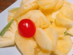 青柠拌菠萝-云海肴·汽锅鸡·云南菜(美罗城店)