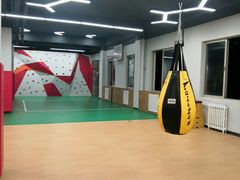 -悦动体能篮球羽毛球网球(三里河店)