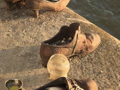 -多瑙河畔鞋履雕塑