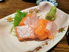 三文鱼腩刺身-小山日本料理(电子大厦店)