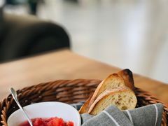 -MOMENT湖景餐厅(解放路店)