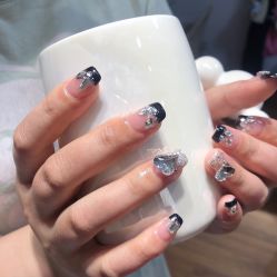 -Y2日式美甲美睫美肤沙龙