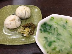 -舒小笼松针小笼包