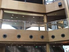 -上海滴水湖皇冠假日酒店