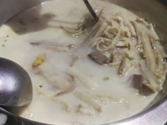 -肖仙仙羊肉汤·创于1996年(三官堂总店)