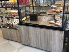 面包甜点陈列柜-85度C(生甜甜圈研究工坊·上海平凉店)