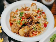 -老牌坊云南鱼豆花火锅(哈西万达店)