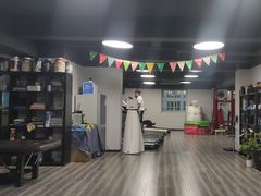 -越·健身工作室(华尔兹广场写字楼B栋店)