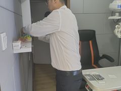 -翰佐蔡司小乐圆·依视路星趣控·暴龙眼镜折扣店
