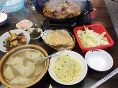 -富正毅三下锅·湘西韵味(天门山索道店)