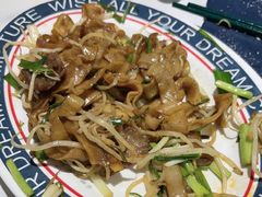 招牌干炒牛河-喜势点·糖沙翁手工茶点·本地人茶居(永庆坊店)