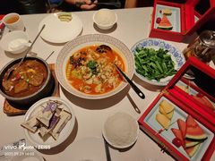 -千百味红餐厅·江西菜(绿地双子塔店)