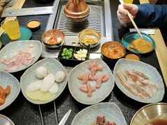 -臻牛烤肉