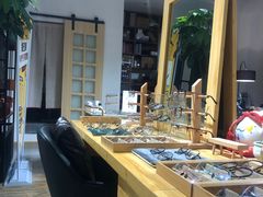 -肆兮眼镜·蔡司·徕卡战略合作店(大坪店)