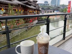 -星巴克(南宁民歌湖店)