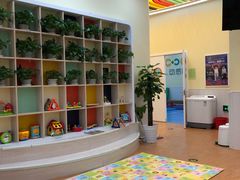 -红黄蓝成长中心(公益西桥校区)