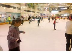 -正佳冰河湾真冰滑冰场