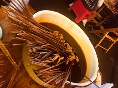 -拈签一笑黄牛肉辣卤串串