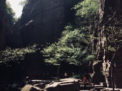 -龙潭大峡谷