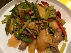 酸萝卜炒牛肉-日上三甘(三里屯店)
