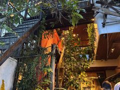 -Cuc Gach Quan Restaurant