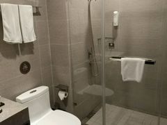 卫生间-如家精选酒店(苏州火车站万达广场地铁站店)